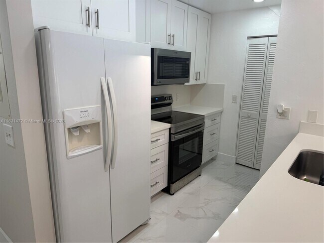 Photo - 431 SE 14th St