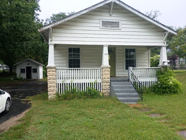 Building Photo - 122 W Mead St Rental