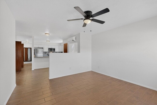 Photo - Close in West Side 2 bedroom 1.75/ba 1/cg