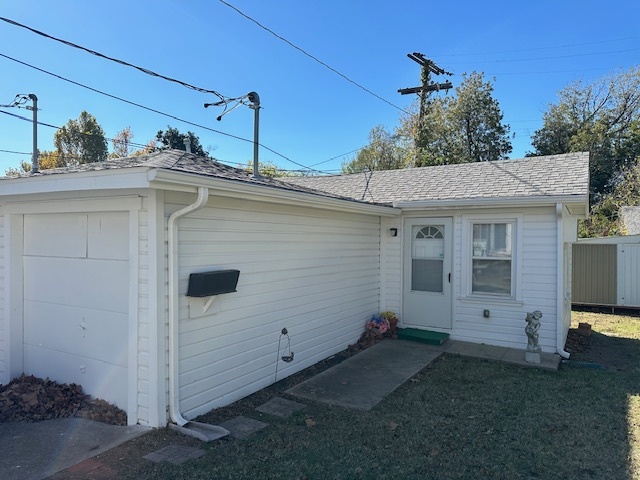 Building Photo - 2813 N Robinson Ave Rental