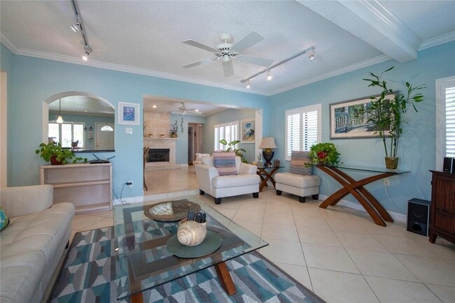 Photo - 850 SE 5th Ave