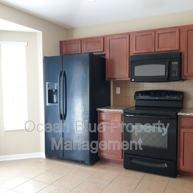 Photo - 18200 Cypress Bay Pkwy
