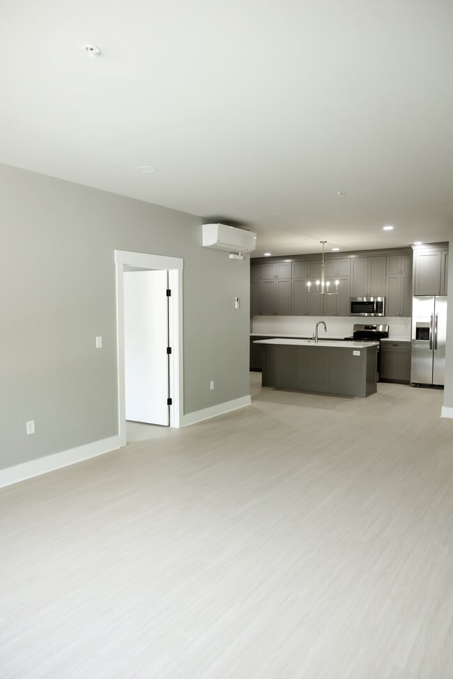1430 Lelia Dr