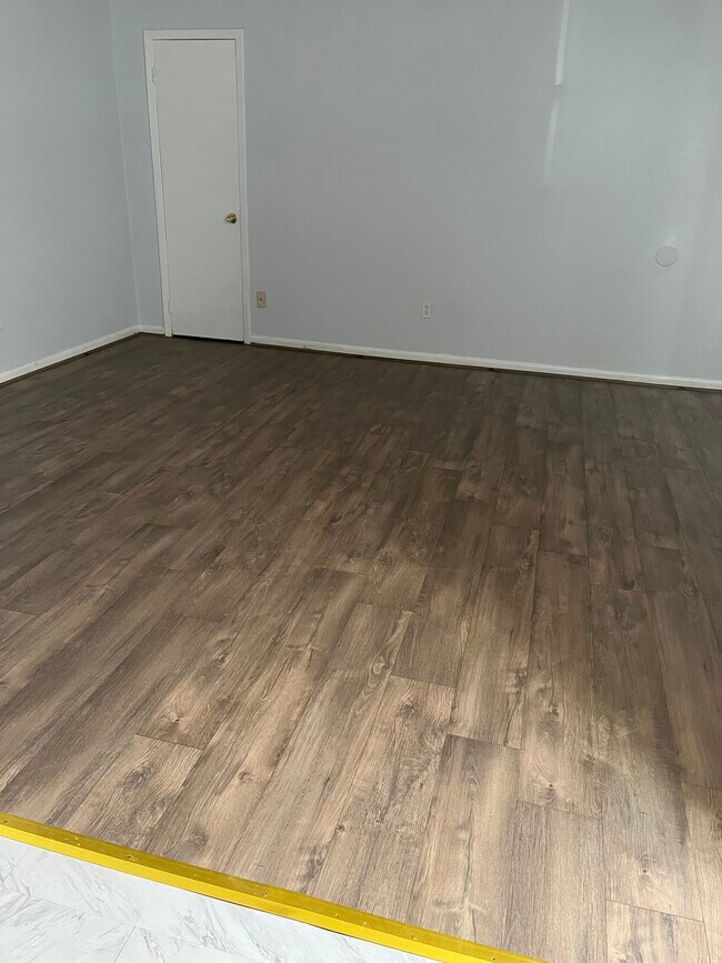 2007 Mclain Street Apartment For Rent in Chesapeake, VA