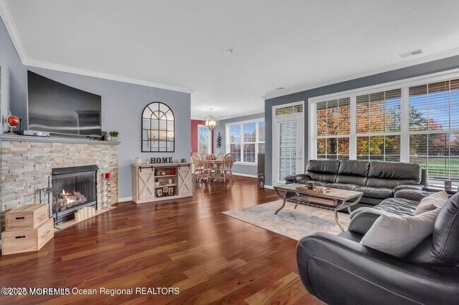 Photo - 410 St Andrews Pl