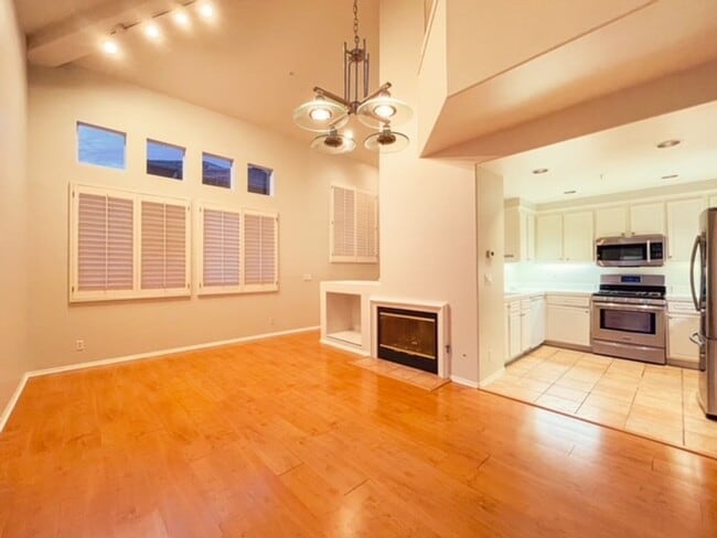 Photo - 2 Bed 2 Bath Condo with Balcony in Tustin Ranch