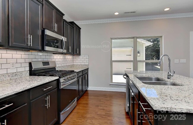 Photo - 8765 Aspinwall Dr