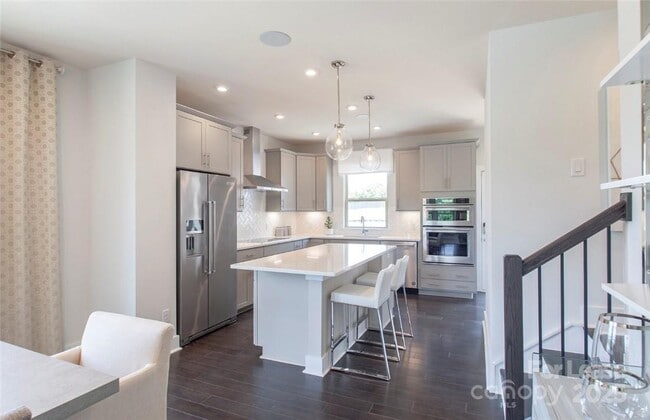 Photo - 16011 Roscoe Ln