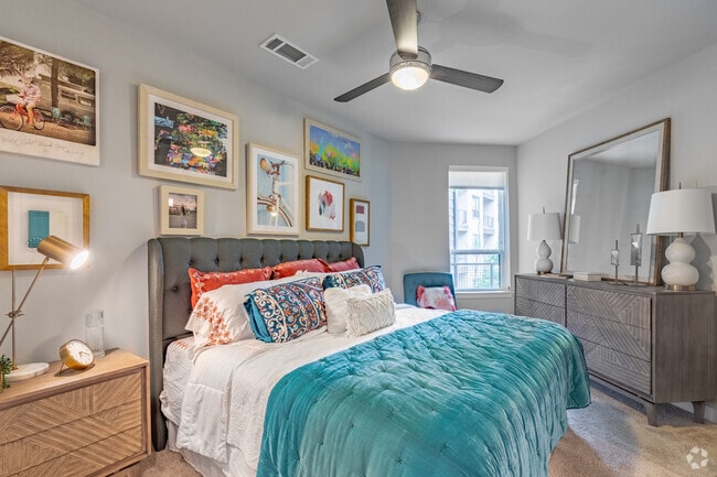 1BR, 1BA - 799 SF - The Standard at Legacy