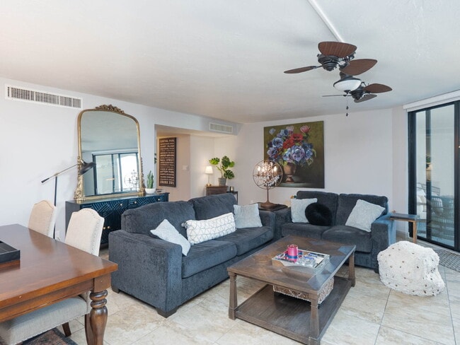 Photo - TURNKEY FURNISHED WATERFRONT RENTAL – Live the Island Life on Siesta Key Unidad 5E