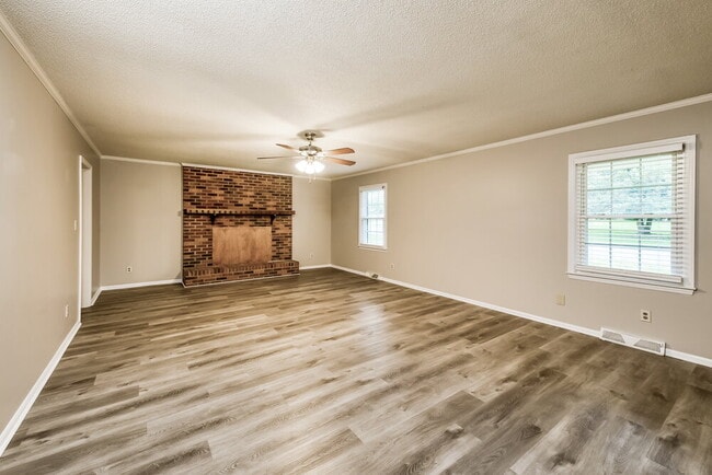 Photo - 3284 Friedberg Church Rd