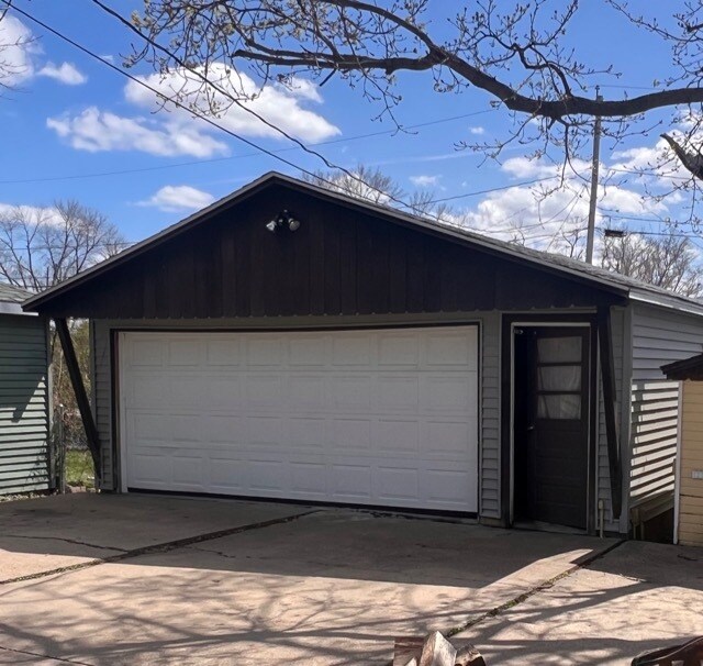 Photo - 2623 E Ave NW