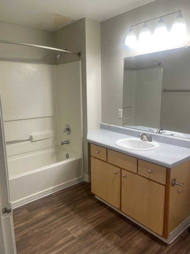 Photo - Powell Court