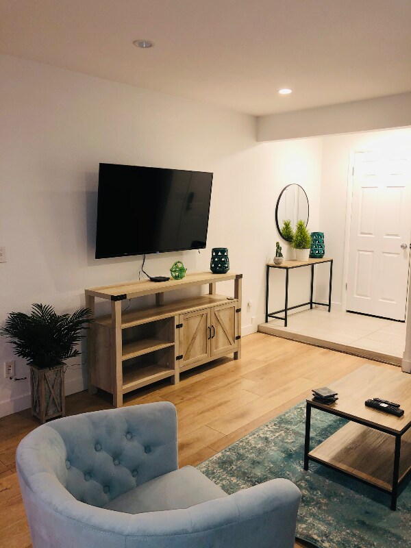 8625 E Belleview Pl Condo Unit 1020 Condo for Rent in Scottsdale, AZ