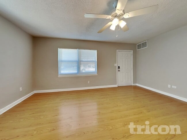 Photo - 612 Yelvington Ave