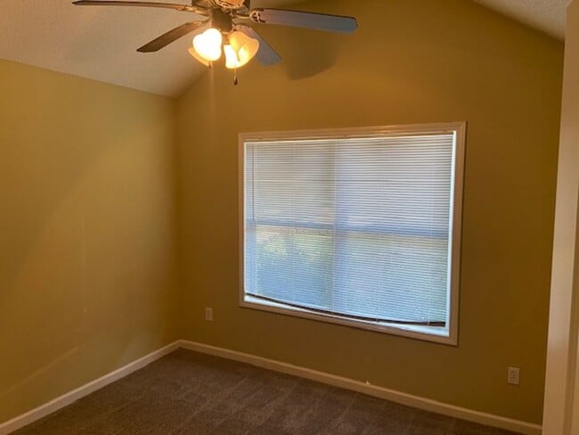 Photo - 3 Bed/2 Bath