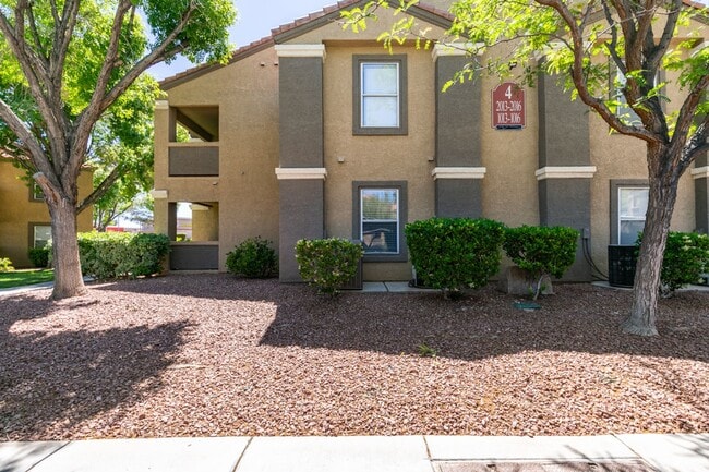 Photo - Beautiful 2Bed/2Bath First Floor Condo located in Silverado Ranch Unit 1016