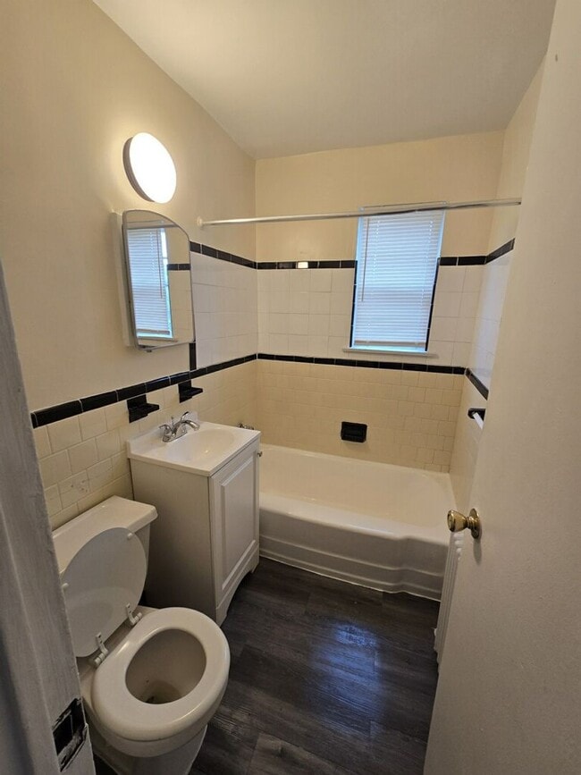 Photo - 136 Kenilworth Avenue Northeast Unit 2C