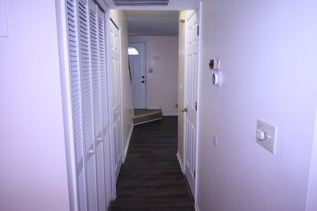 Photo - 2022 Redwood Dr