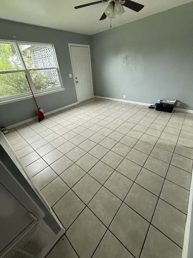 Photo - 2808 Park View Dr