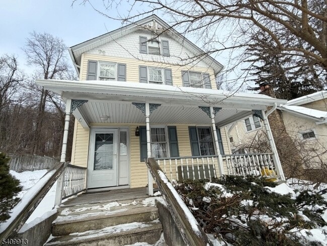 Photo - 147 Millbrook Ave