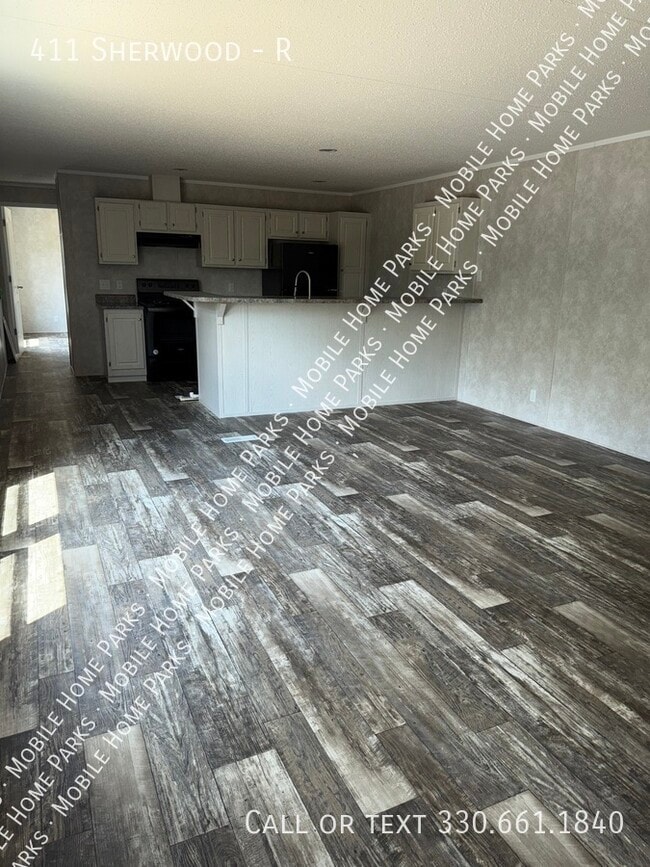 Building Photo - 411 Sherwood-R