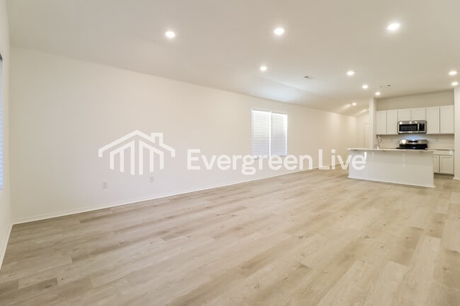 Photo - 10820 Mason Dr