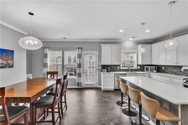 Photo - 1304 Pointe View Dr