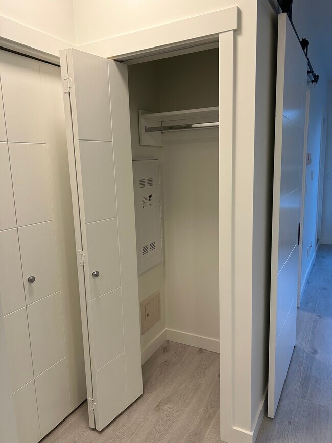 Photo - 5504 Brydon Cres Unit 211