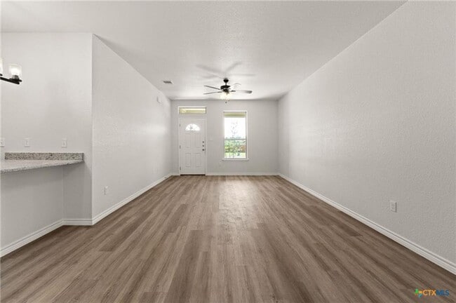 Photo - 122 Leon Ln Unidad B