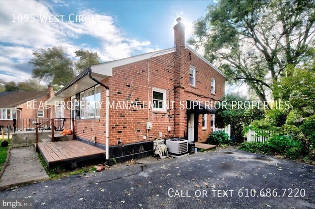 Photo - 1095 West Cir