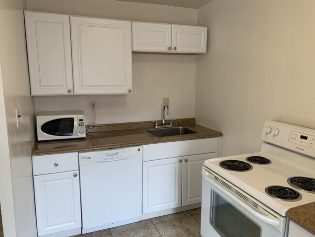 Photo - 819 College Avenue