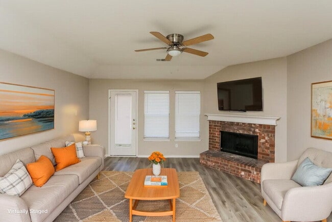 Photo - 1303 Coronado Ln