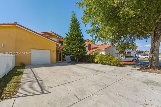 Building Photo - 10912 SW 146th Ave Unit 0