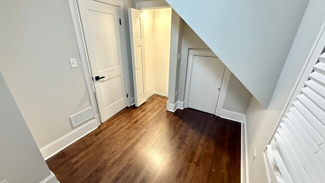 Photo - 5942 W Eastwood Ave