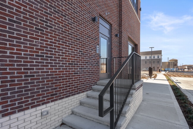 Centerstone Market + Lofts