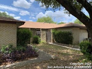 Building Photo - 6911 Forest Meadow St Rental