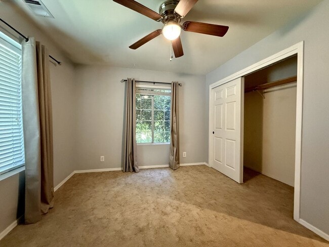 Photo - GO929-Lotti, Carole Kelly Unit C