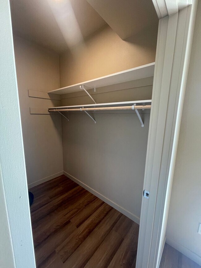 Photo - Newly Contructed Pet Friendly Apartment wi...