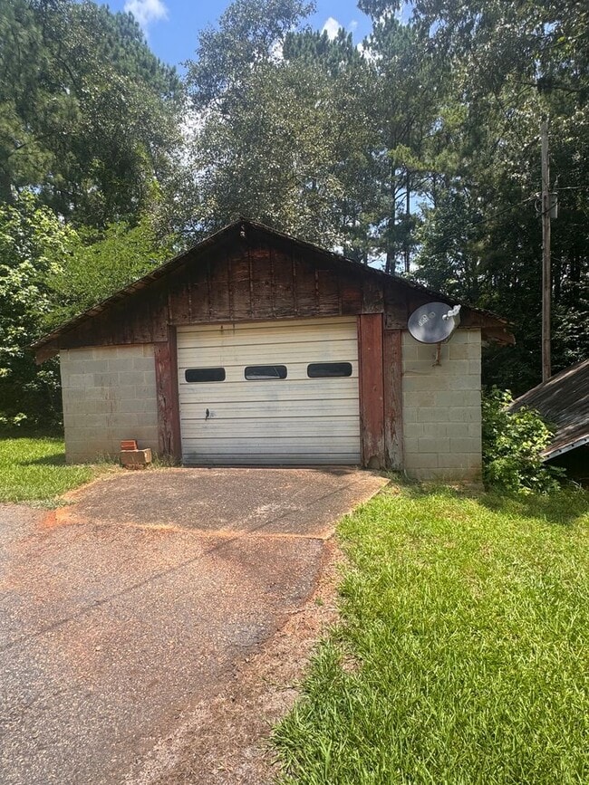 Photo - 2116 Ila Rd