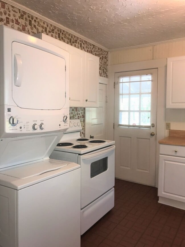 Photo - Country Living Rental located just off Int...