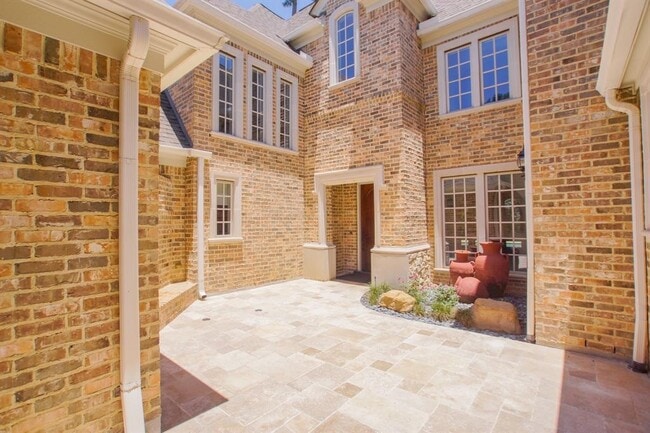Photo - 6 W Monteagle Cir