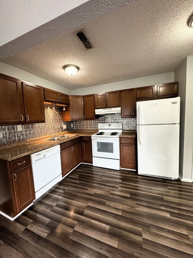 2422 Wynterhall Rd SE Unidad C