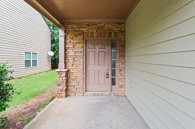 Photo - 4BR in sought after Centennial Lakes