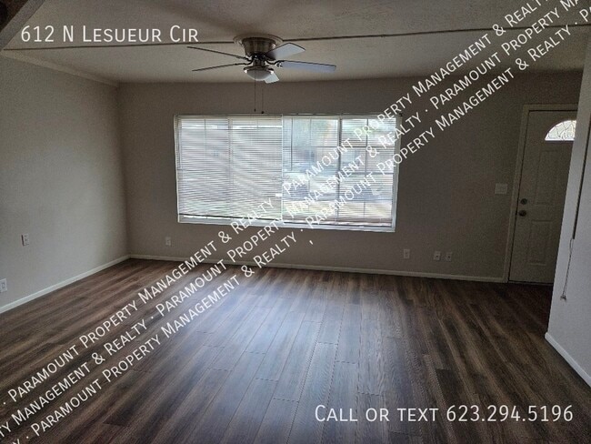 Photo - 612 N Lesueur Cir