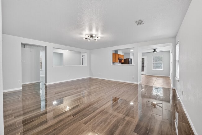 Photo - 15319 Mission Oak Dr