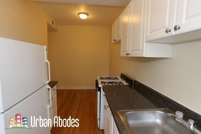 Photo - 555 W Aldine Ave Unit A05C