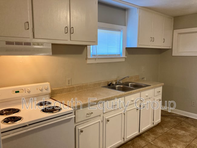 Photo - 54 Monroe Ave