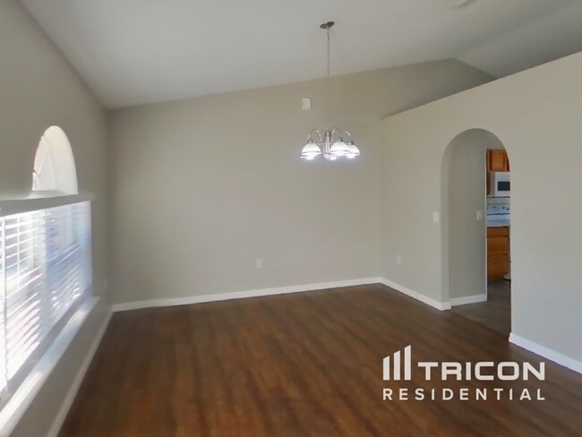 Photo - 9297 Oak Grove St