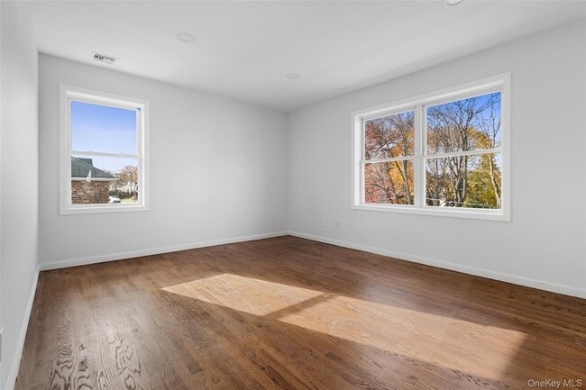 Photo - 91-93-93 Henry Ave